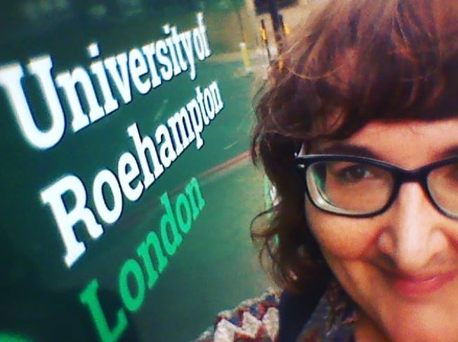 Selfie with the University of Roehampton Sign
